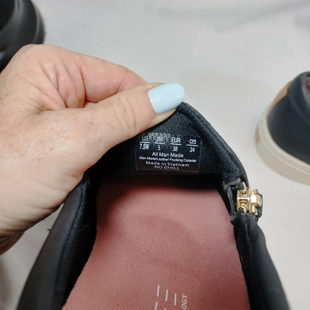 Dr. Scholls Black Slip On Sneakers; Perforated Faux Leather Gold Zip No Chill